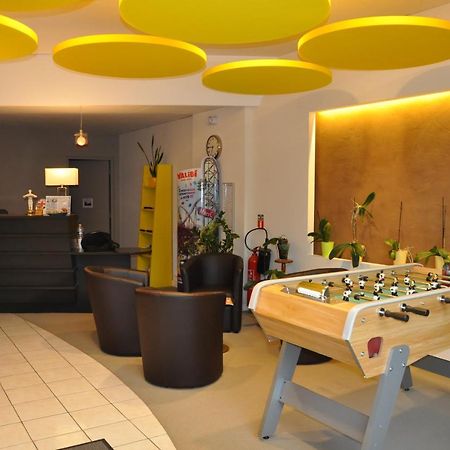 Hotel De France 拉图迪潘 外观 照片