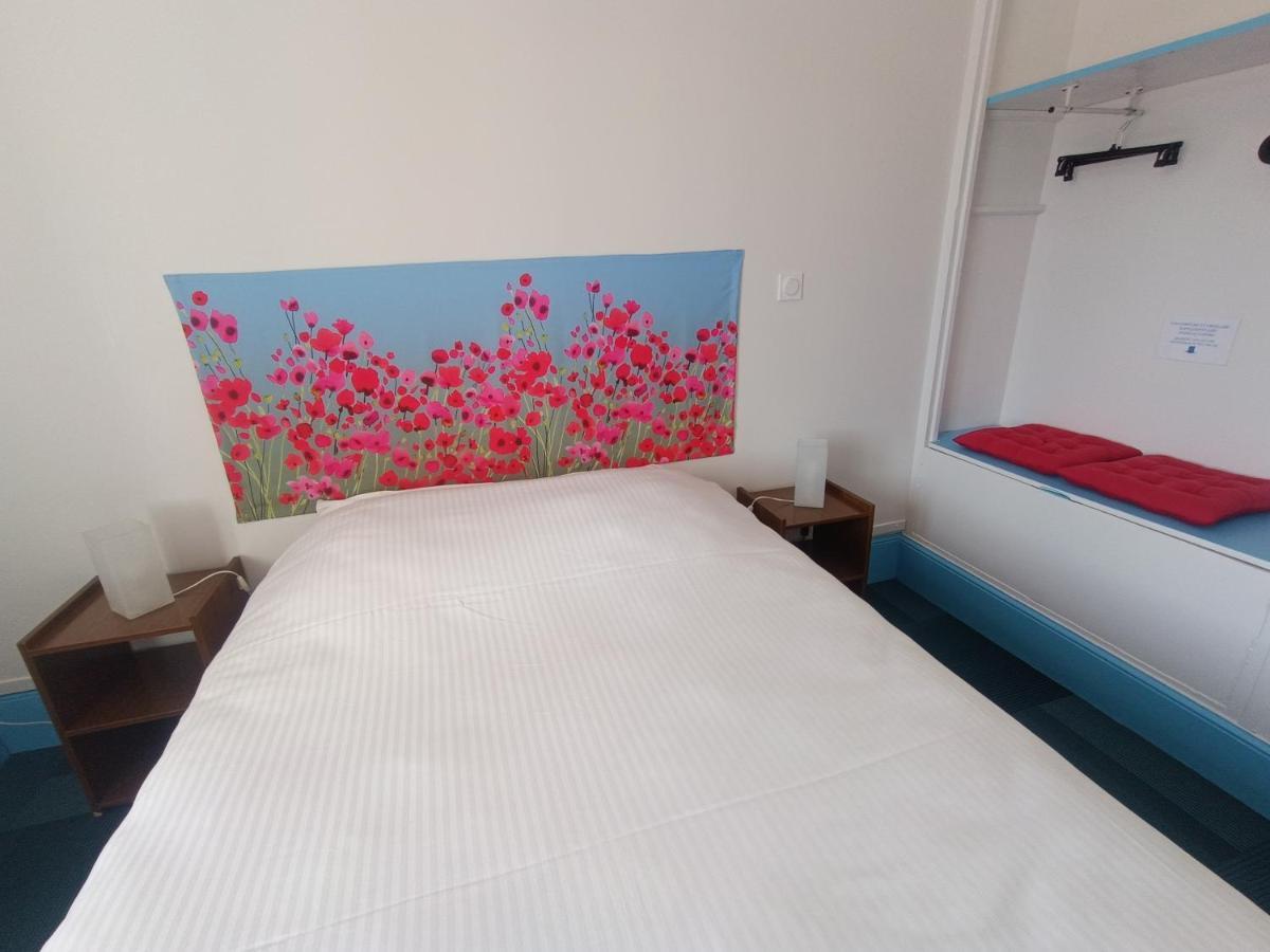 Hotel De France 拉图迪潘 外观 照片